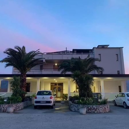 Hotel Vallisdea Sala Consilina Kültér fotó