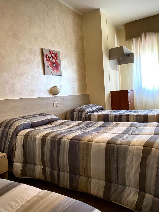 Hotel Vallisdea Sala Consilina Kültér fotó