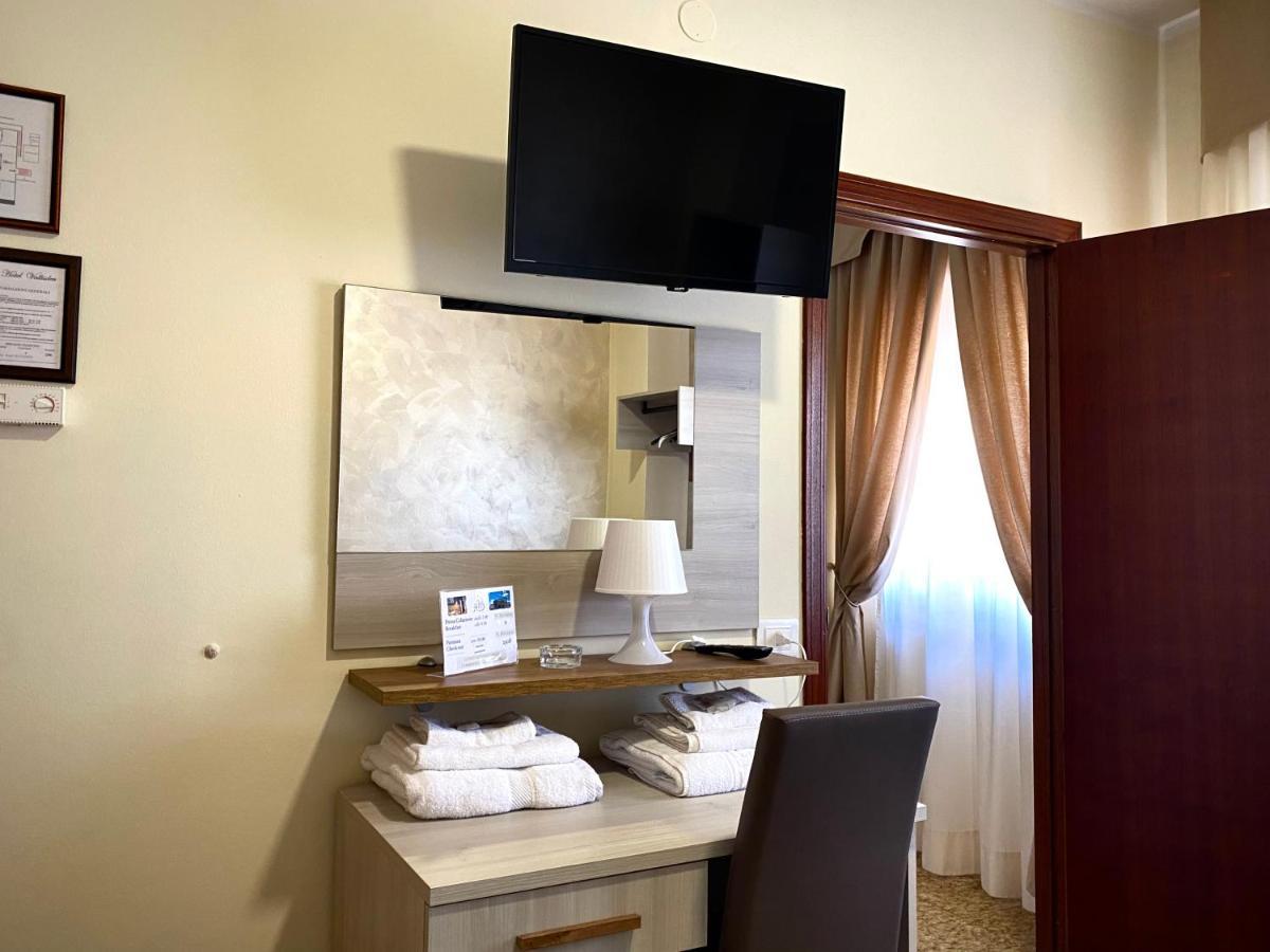 Hotel Vallisdea Sala Consilina Kültér fotó