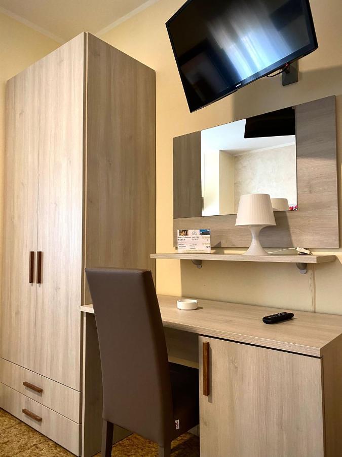Hotel Vallisdea Sala Consilina Kültér fotó