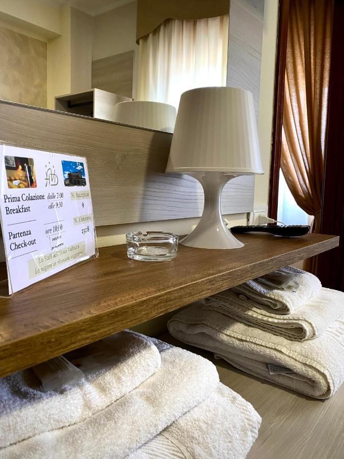 Hotel Vallisdea Sala Consilina Kültér fotó