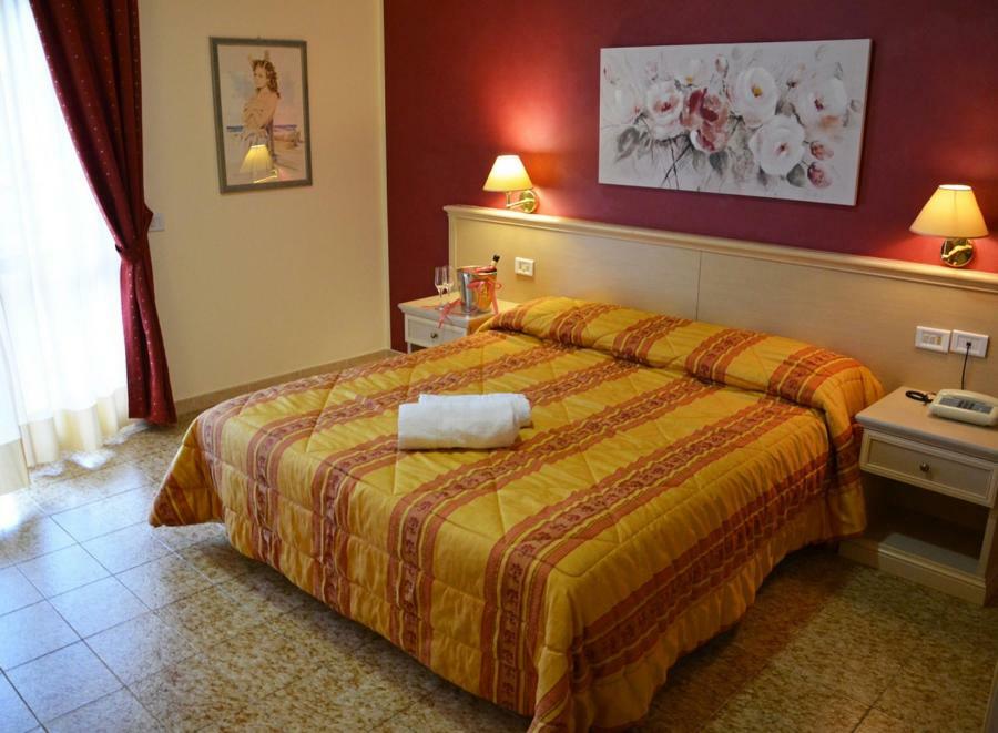 Hotel Vallisdea Sala Consilina Kültér fotó